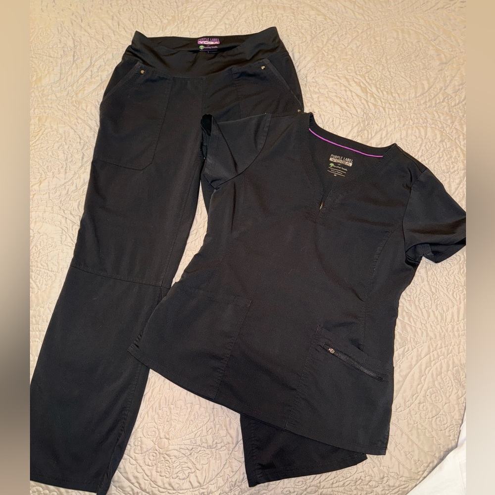Purple Label Yoga scrub set by Healing Hands. 
Top: M 
Pants: S